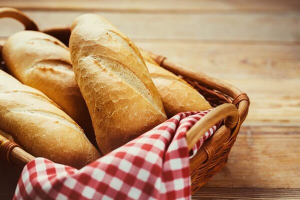 Hướng Dẫn Cách Làm Bánh Mì Tại Nhà Cực Ngon Và Dễ Làm