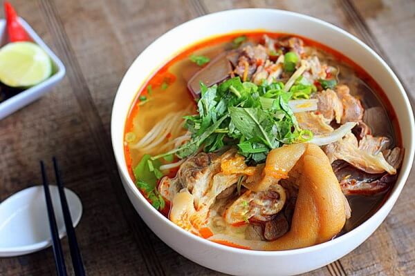 Change the taste of a meal with a delicious way to cook pork vermicelli
