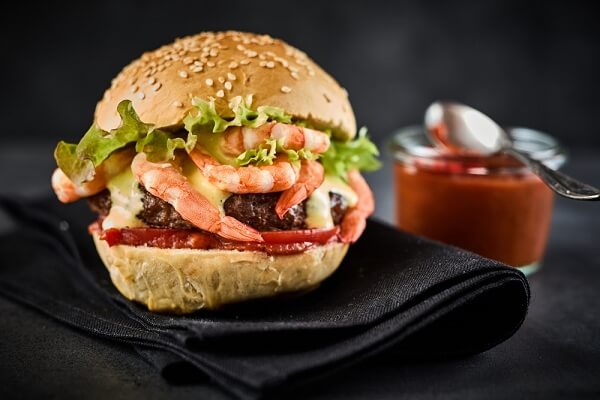Cách Làm Hamburger Tôm Ngon Đơn Giản Dễ Làm Tại Nhà