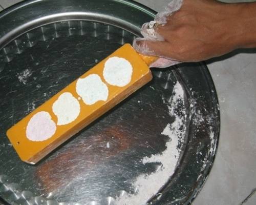 3 cách làm bánh in nhân dừa, đậu xanh, cách làm bánh in gõ (bánh Phục Linh) bằng khuôn tại nhà 2