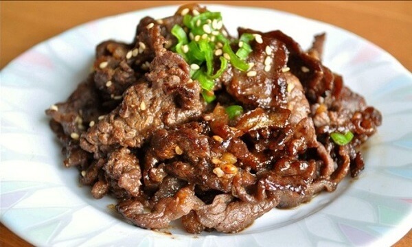 Món thịt nướng kiểu Hàn thơm ngon.