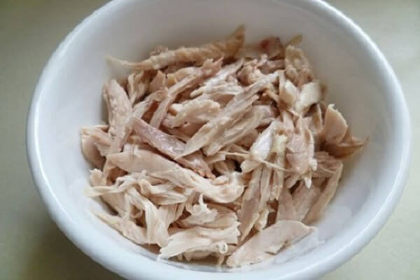 Thịt gà xé sợi – cách nấu súp gà