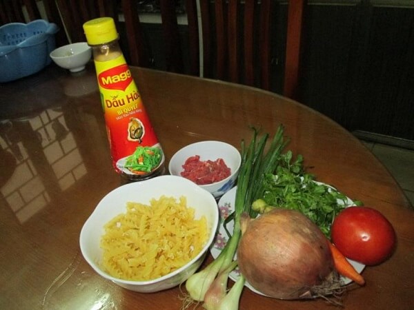 Cách làm thịt bò xào cà chua 1