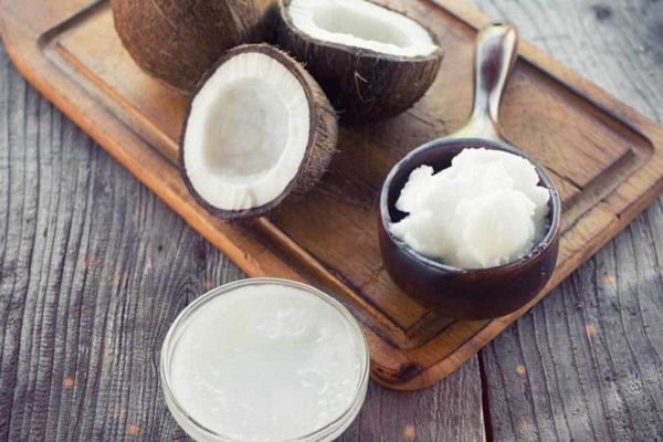 10 cách dưỡng da bằng dầu dừa, làm kem dưỡng toàn thân, dưỡng sáng da mặt bằng dầu dừa đúng cách